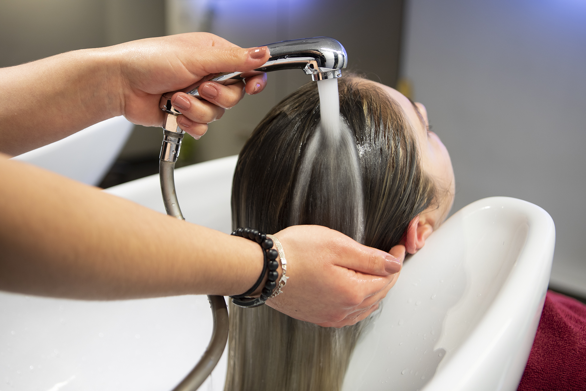 Ahorro energetico : consejos para ahorrar energía en tu peluquería o salón